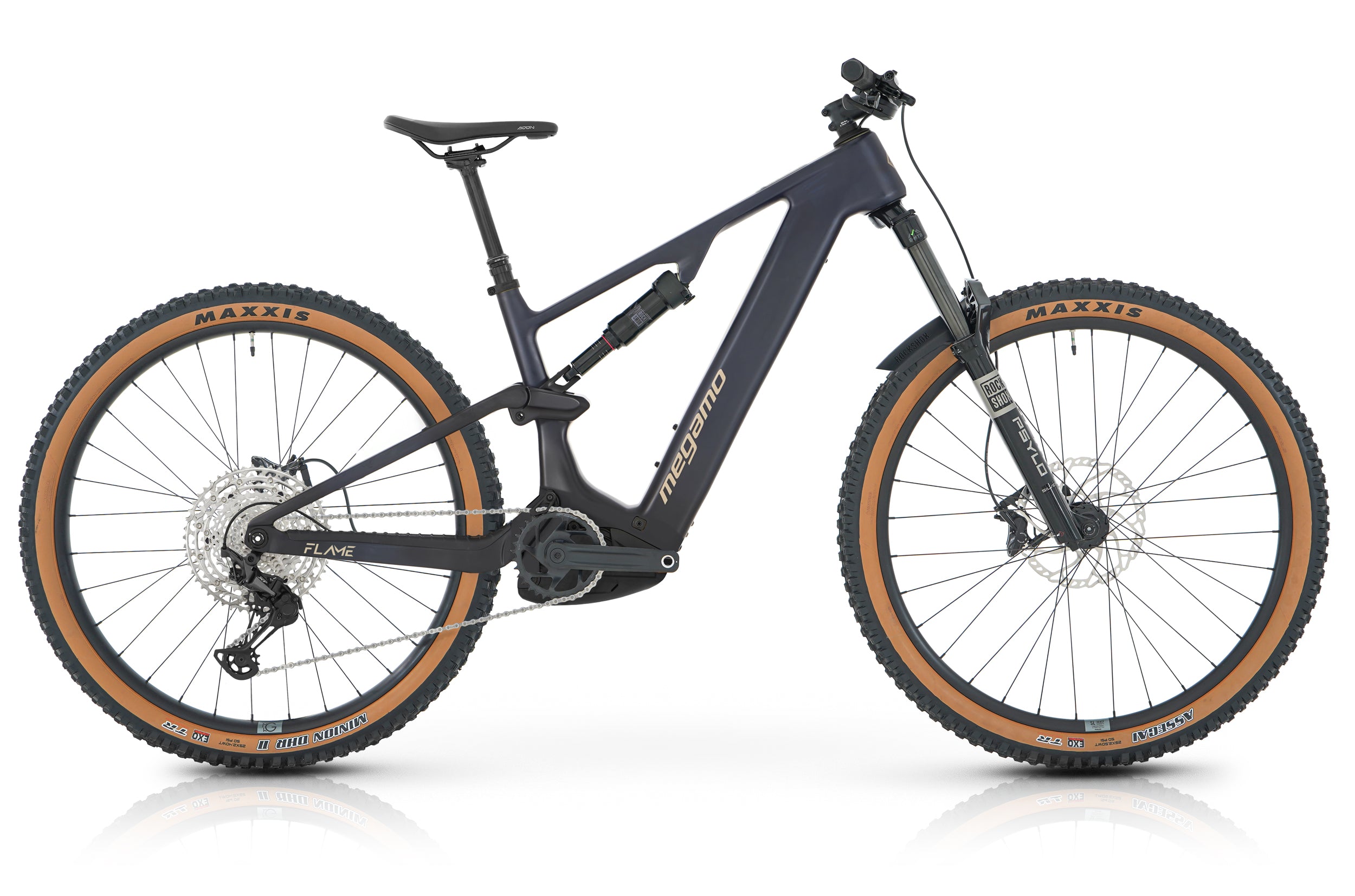 Megamo Flame CRB 10 2026 Alpha Navy M