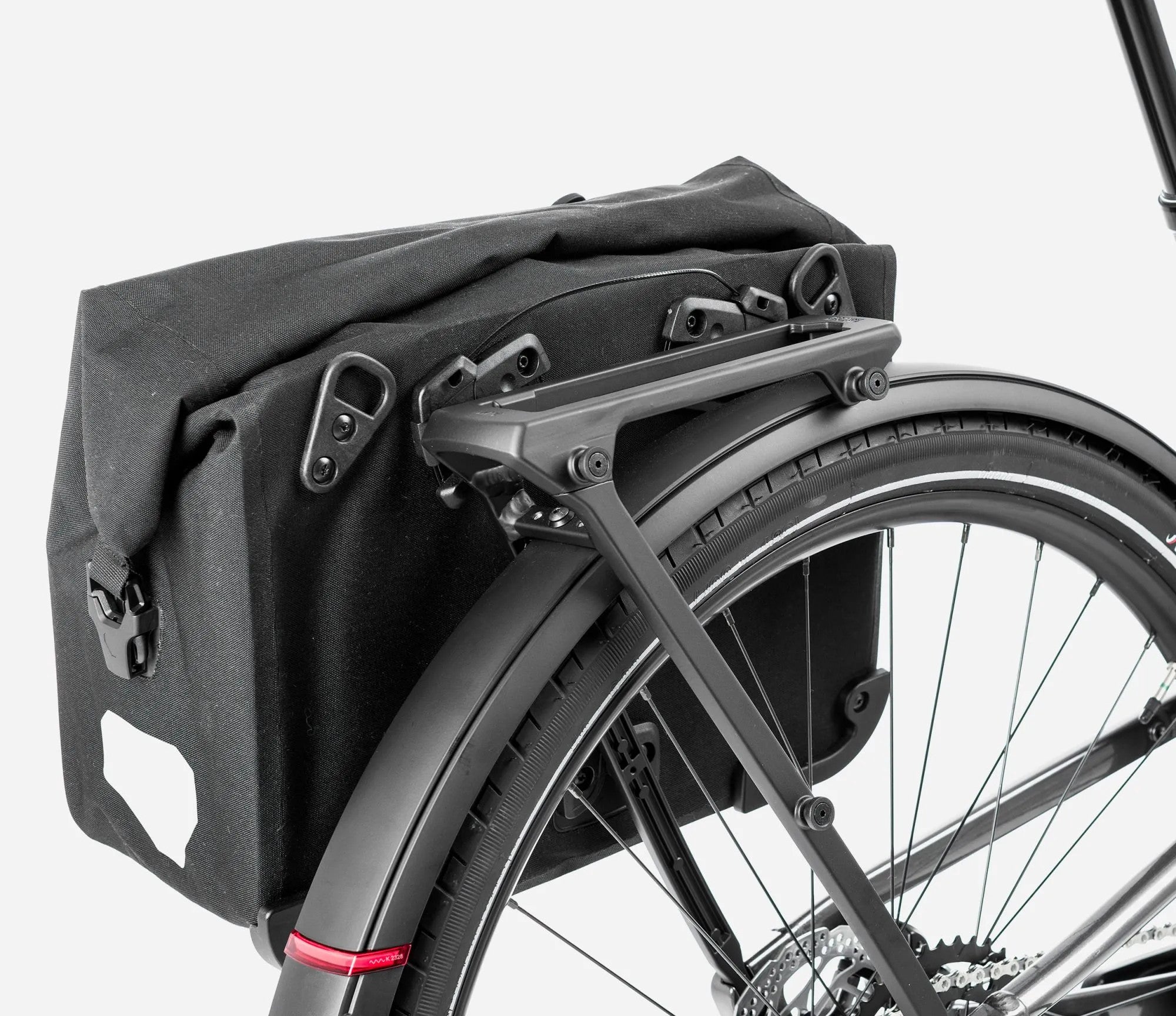 Y056TTCC__REAR_CARRIER_20_RR01_03